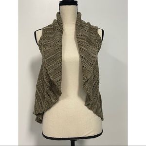 NWOT Mudd Knitted Vest Size S Juniors